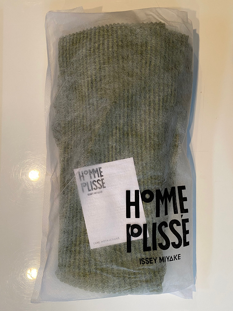 In-Store Shopping at HOMME PLISSE ISSEY MIYAKE / AOYAMA for HEATHER PLEATS